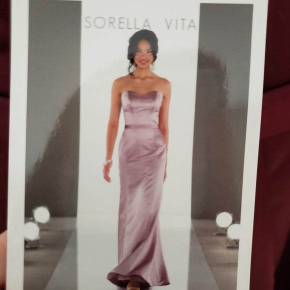 NWT - Burgundy Gown - Picture 5 of 7